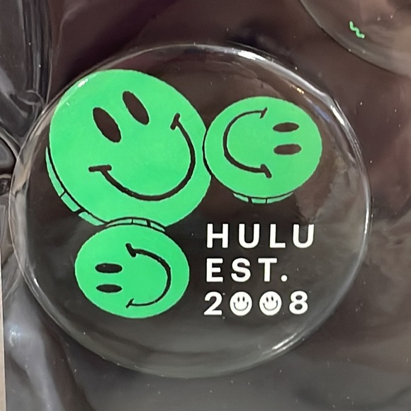 Brand New Sealed Hulu 15 Years of Green 3 Button Collectible Pin Set Anniversary - Picture 4 of 5